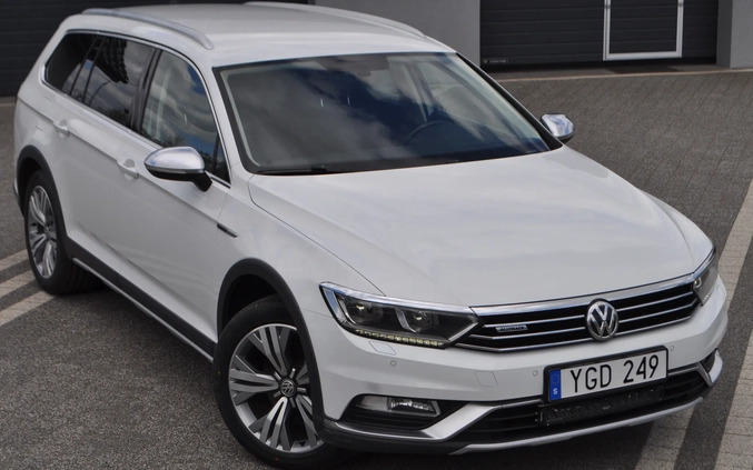Volkswagen Passat cena 72999 przebieg: 199000, rok produkcji 2016 z Legnica małe 781